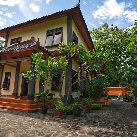 Villa Maryadi ロヴィーナ エクステリア 写真